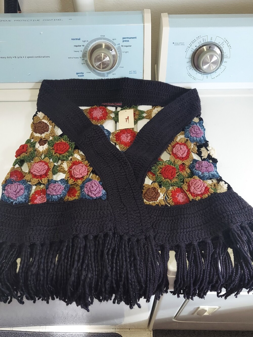 NWT Regina Kravitz Couture Granny Square Inspired Shawl